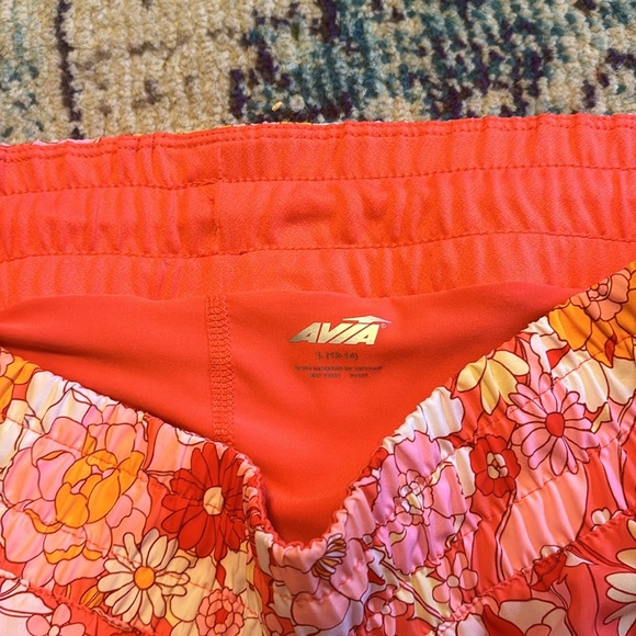 Avia orange groovy running shorts with orange shorts underneath. Size L (12/14) - Picture 3 of 4
